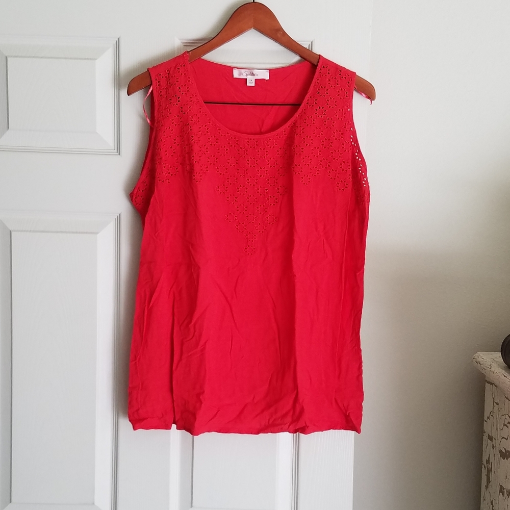 Solitaire 1X Red Sleevless Top Excellent Condition